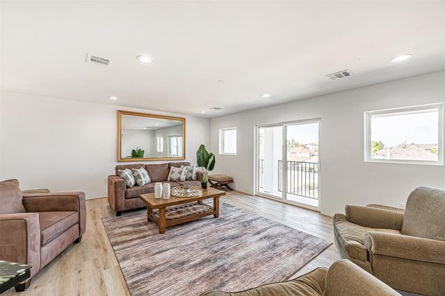 15000 S Richmond Avenue 5, Houston, TX 77082