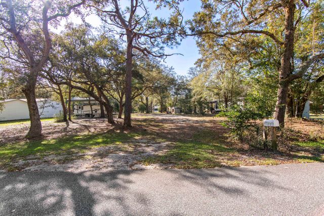 211 Carol Drive, Freeport, FL 32439