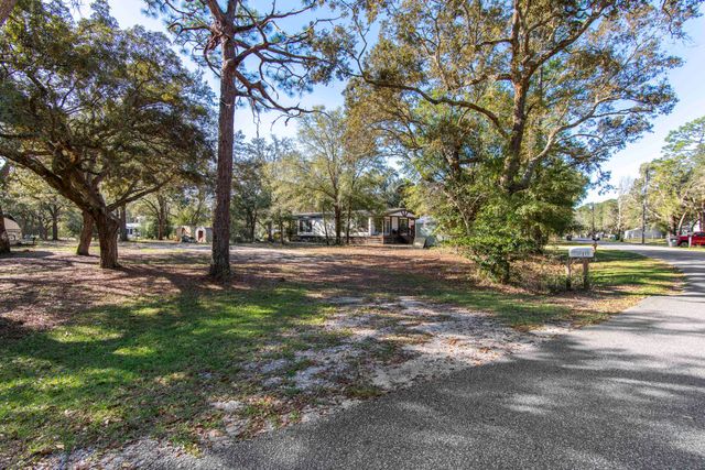 211 Carol Drive, Freeport, FL 32439