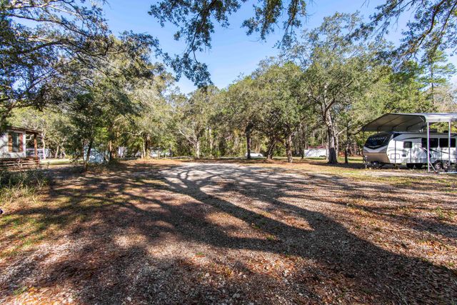 211 Carol Drive, Freeport, FL 32439