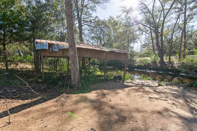 211 Carol Drive, Freeport, FL 32439