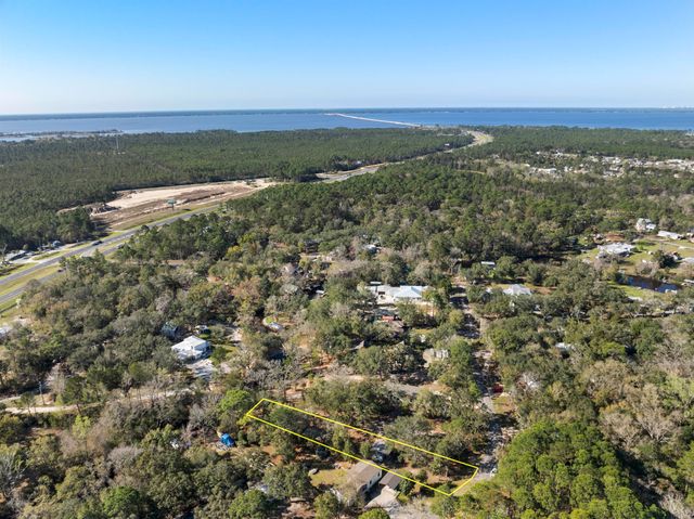 211 Carol Drive, Freeport, FL 32439