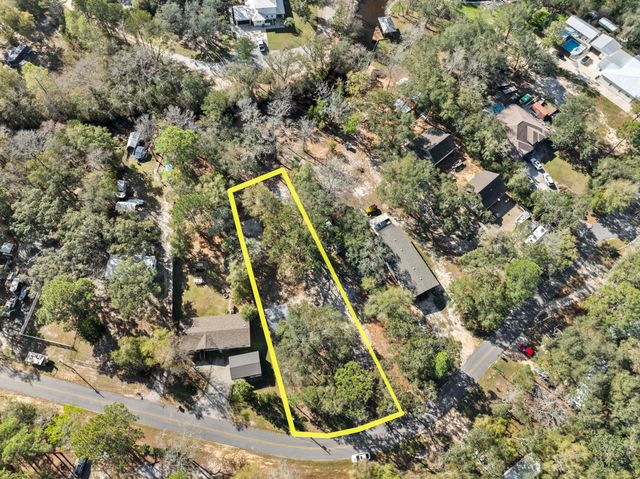 211 Carol Drive, Freeport, FL 32439