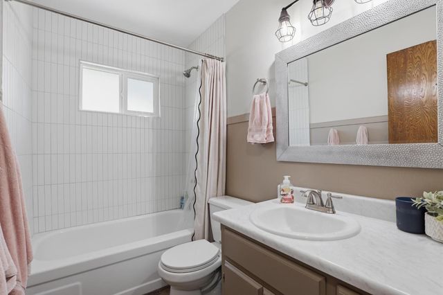 1541 Queens, Yuba City, CA 95993