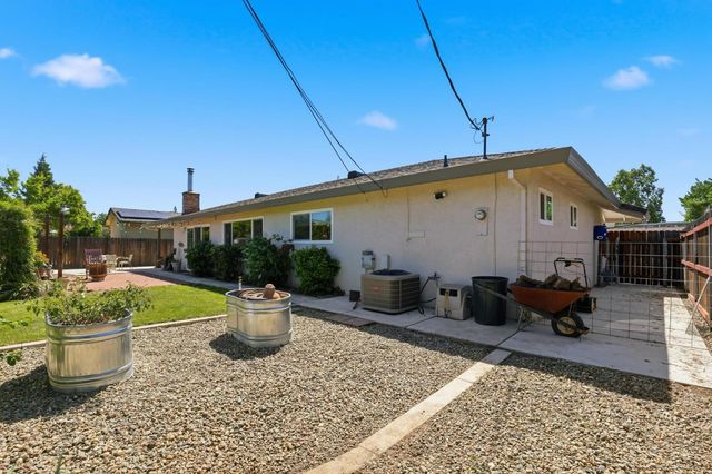 1541 Queens, Yuba City, CA 95993