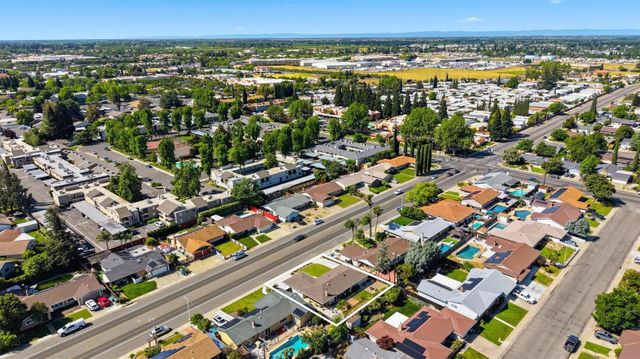 1541 Queens, Yuba City, CA 95993