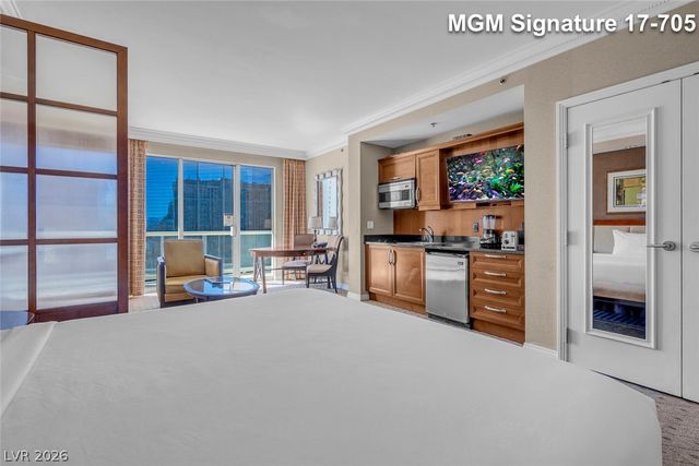 135 East Harmon Avenue 1705, Las Vegas, NV 89109