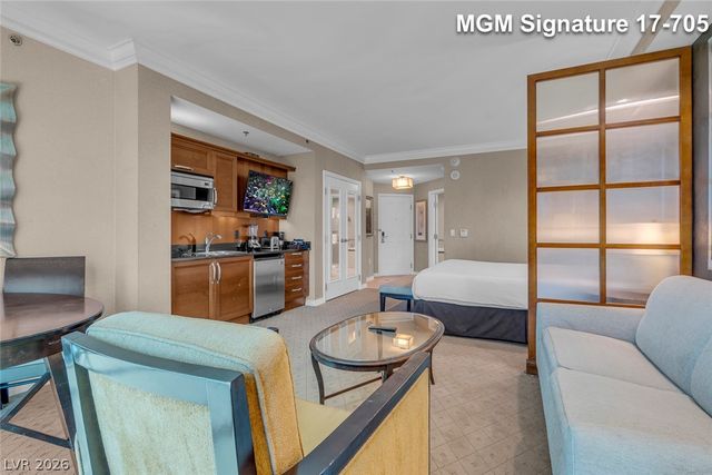 135 East Harmon Avenue 1705, Las Vegas, NV 89109