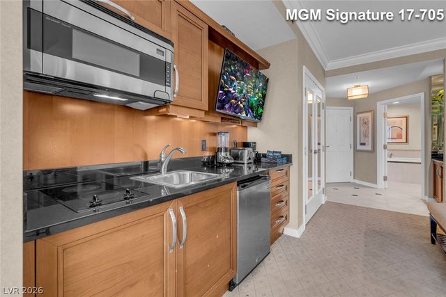 135 East Harmon Avenue 1705, Las Vegas, NV 89109