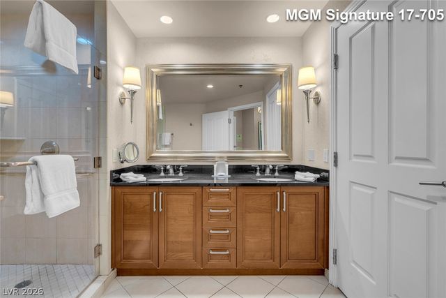 135 East Harmon Avenue 1705, Las Vegas, NV 89109