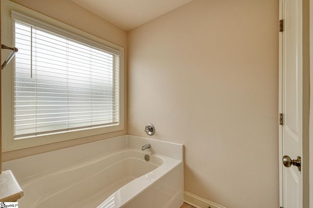 500 Milbury Way, Simpsonville, SC 29680
