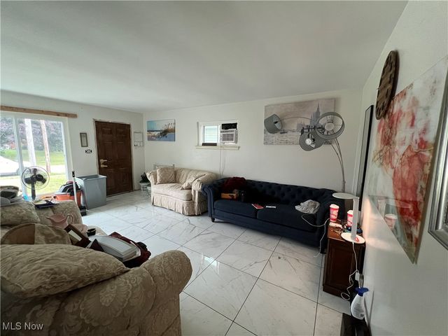 2573 San Pedro Drive, Youngstown, OH 44511