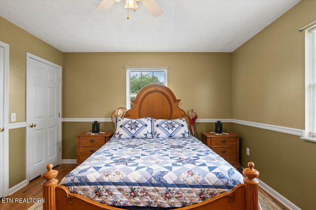 286 Lewis White Lane, Lafollette, TN 37766