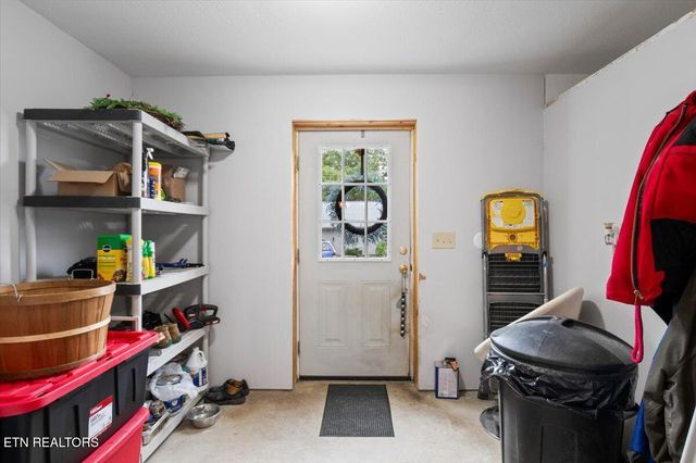 286 Lewis White Lane, Lafollette, TN 37766