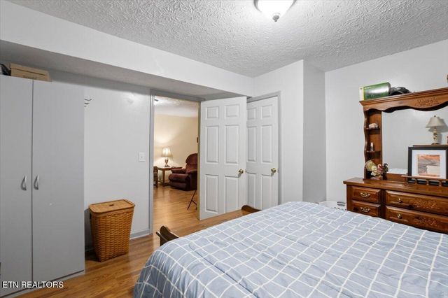 286 Lewis White Lane, Lafollette, TN 37766