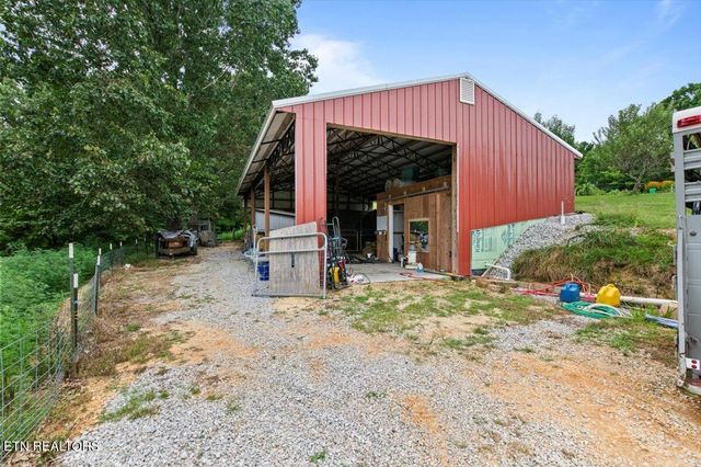286 Lewis White Lane, Lafollette, TN 37766