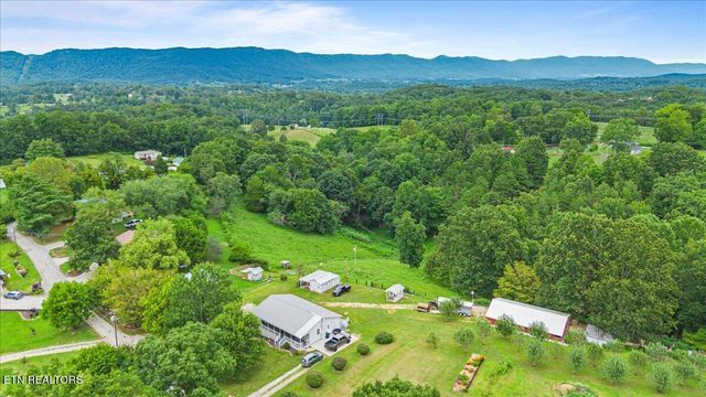 286 Lewis White Lane, Lafollette, TN 37766