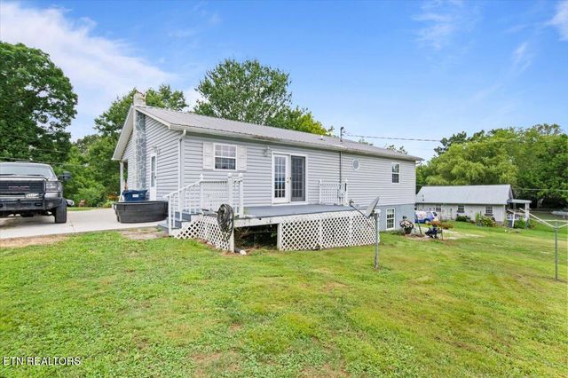 286 Lewis White Lane, Lafollette, TN 37766