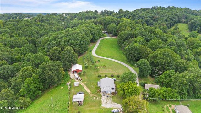 286 Lewis White Lane, Lafollette, TN 37766