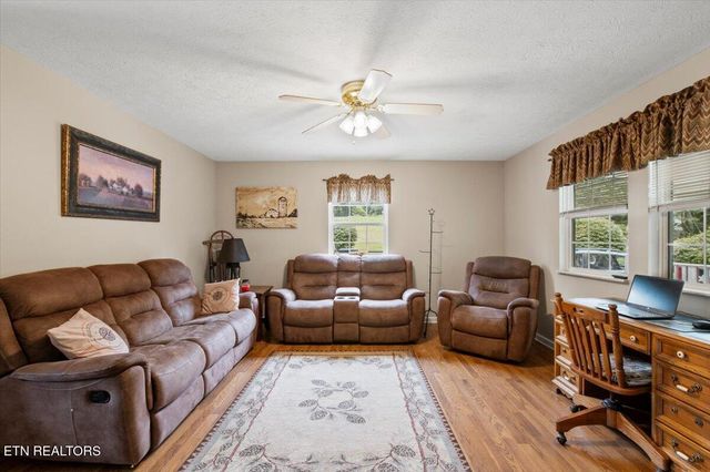 286 Lewis White Lane, Lafollette, TN 37766