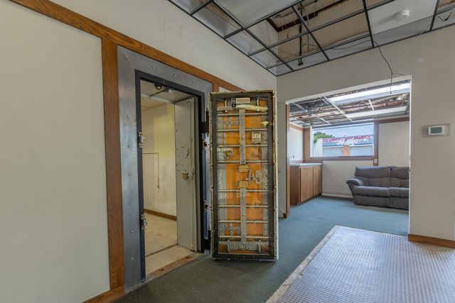 101 W Spring Street, Bloomingdale, MI 49026