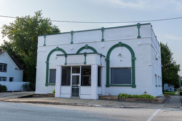 101 W Spring Street, Bloomingdale, MI 49026