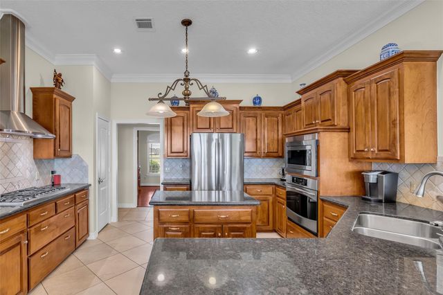 6426 Dow Reef Drive, Beach City, TX 77523