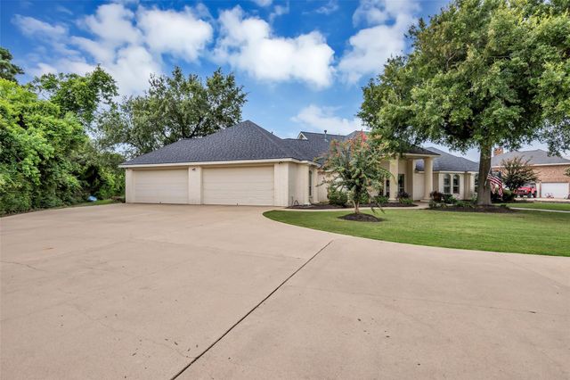 6426 Dow Reef Drive, Beach City, TX 77523