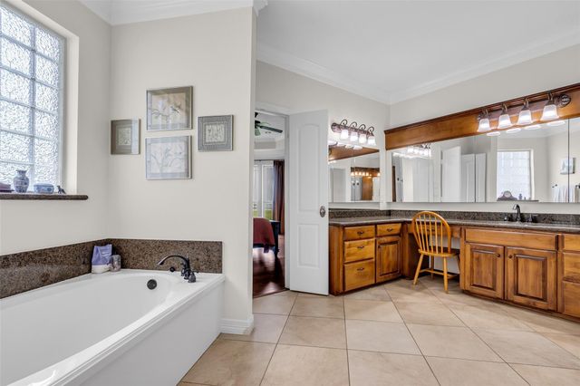 6426 Dow Reef Drive, Beach City, TX 77523