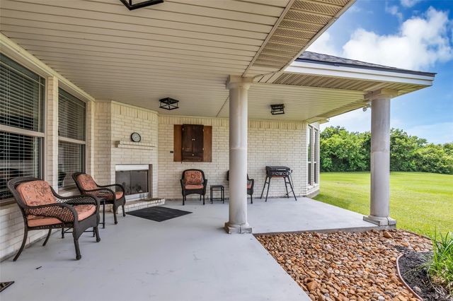 6426 Dow Reef Drive, Beach City, TX 77523