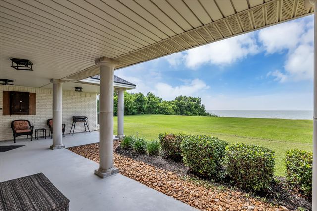 6426 Dow Reef Drive, Beach City, TX 77523