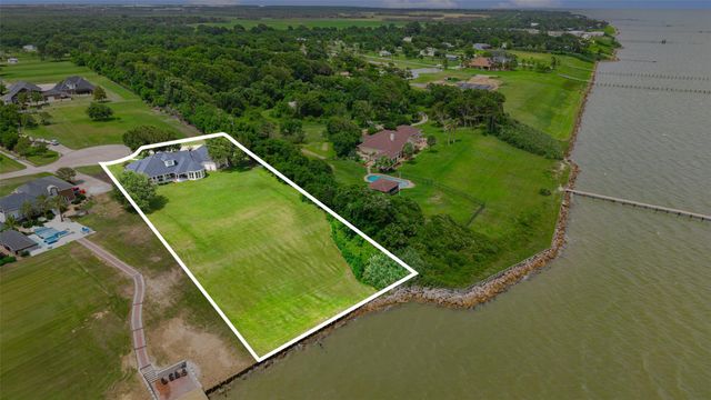 6426 Dow Reef Drive, Beach City, TX 77523