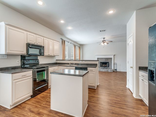 2122 CARDIGAN HL, San Antonio, TX 78232