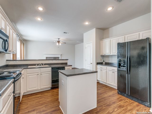 2122 CARDIGAN HL, San Antonio, TX 78232