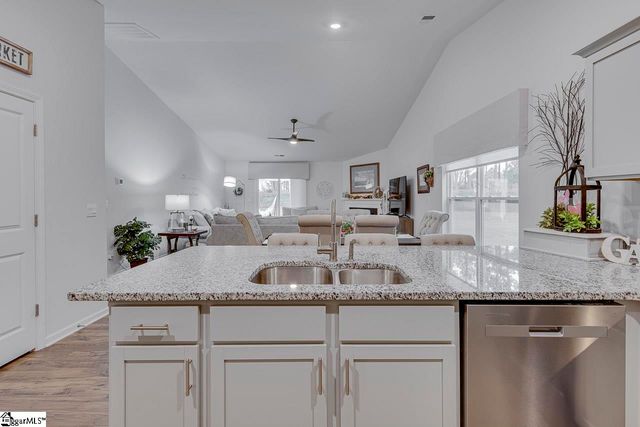 727 Wolverine Lane, Woodruff, SC 29388