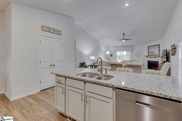 727 Wolverine Lane, Woodruff, SC 29388