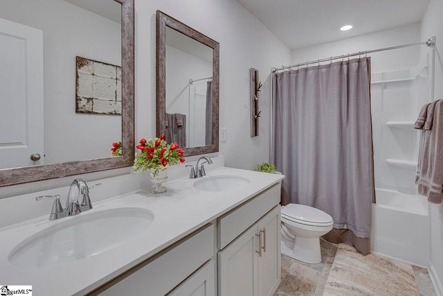 727 Wolverine Lane, Woodruff, SC 29388