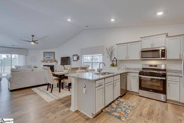 727 Wolverine Lane, Woodruff, SC 29388