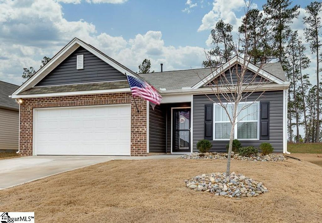 727 Wolverine Lane, Woodruff, SC 29388