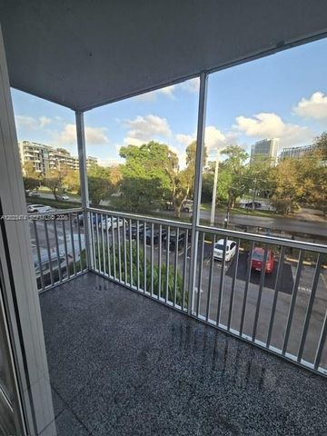 16950 W Dixie Hwy B320, North Miami Beach, FL 33160