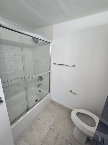 16950 W Dixie Hwy B320, North Miami Beach, FL 33160