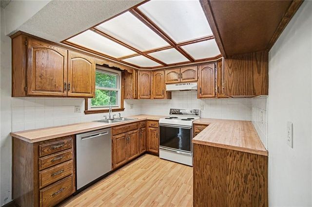 1100 NE 115th Street, Kansas City, MO 64155