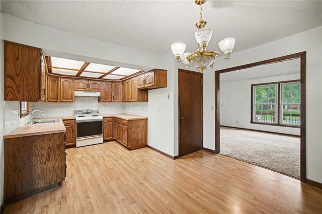 1100 NE 115th Street, Kansas City, MO 64155