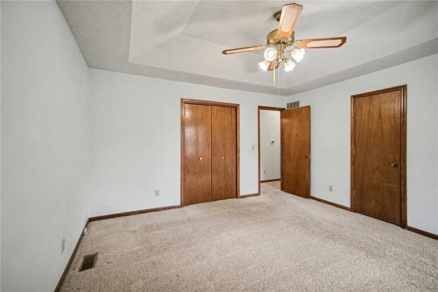 1100 NE 115th Street, Kansas City, MO 64155