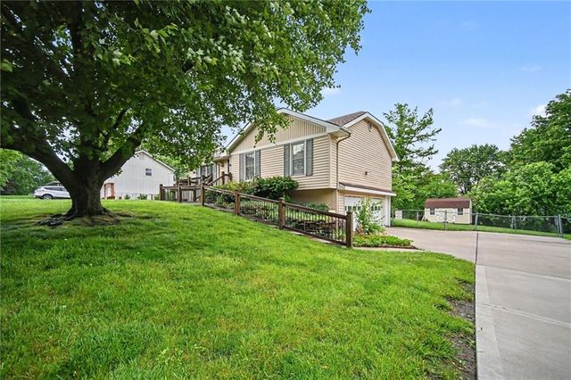 1100 NE 115th Street, Kansas City, MO 64155