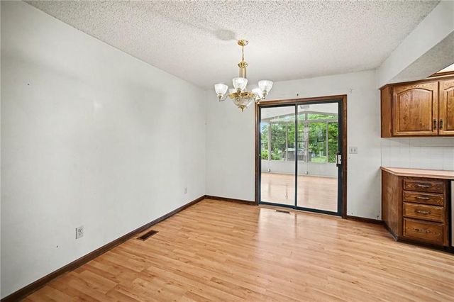 1100 NE 115th Street, Kansas City, MO 64155