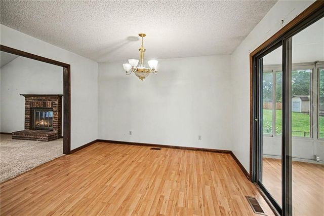1100 NE 115th Street, Kansas City, MO 64155