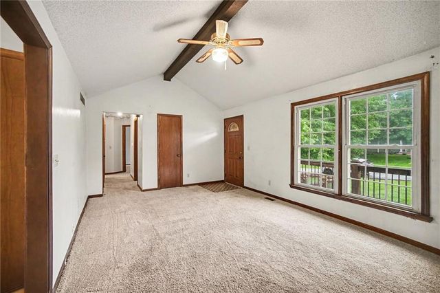 1100 NE 115th Street, Kansas City, MO 64155