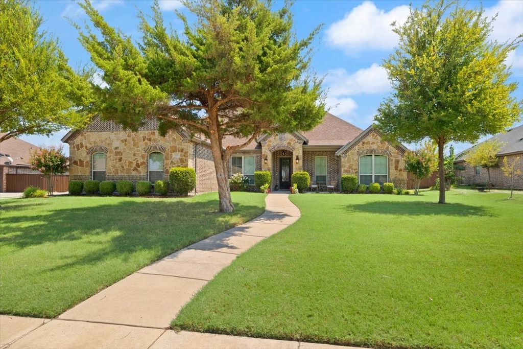 123 Claremont Drive, Ovilla, TX 75154