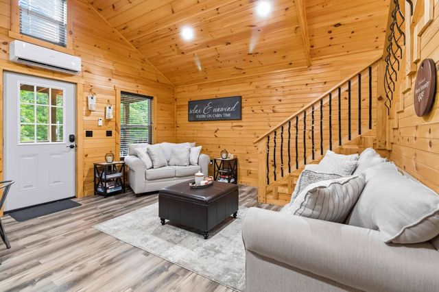 707 Little Indian Drive, Jamestown, KY 42629